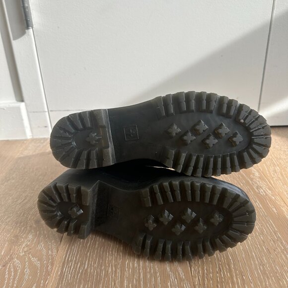 Dr. Martens Rometty Wyoming Leather Platform Chelsea Boots - Picture 5 of 14